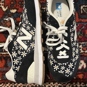 New Balance 515 daisy print shoes, 8.5